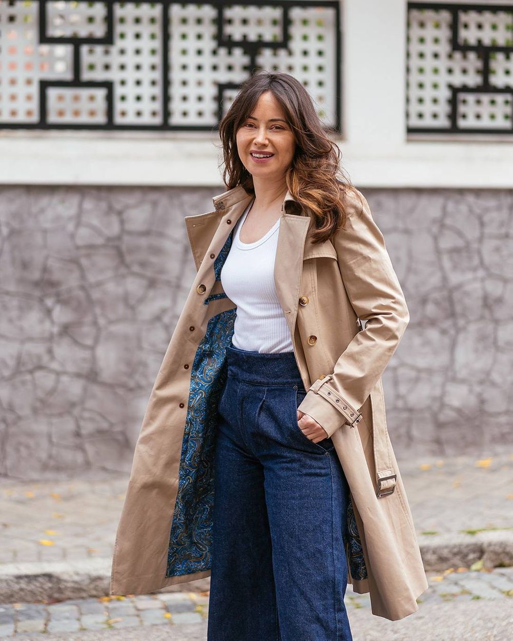 Soft neutral trench